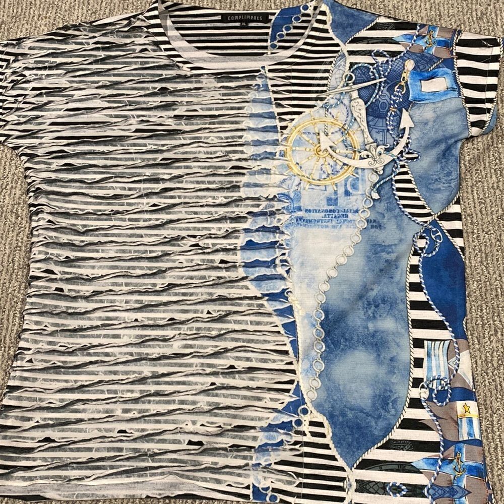 Compliments top 